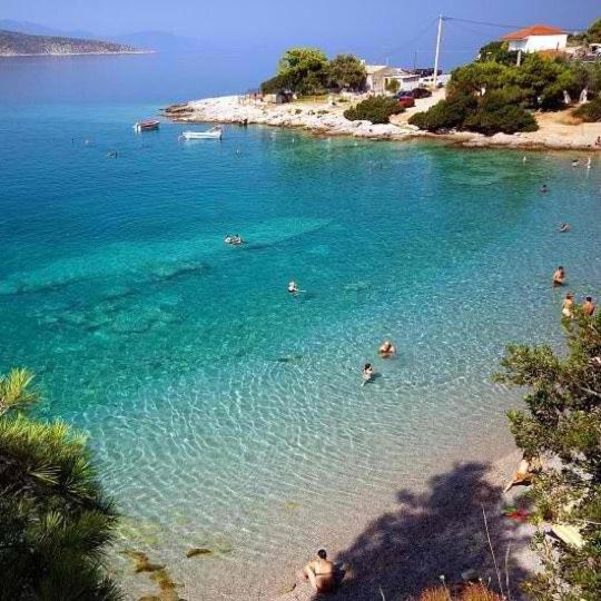 Guesthouse Aggelos Porto Germeno ภายนอก รูปภาพ